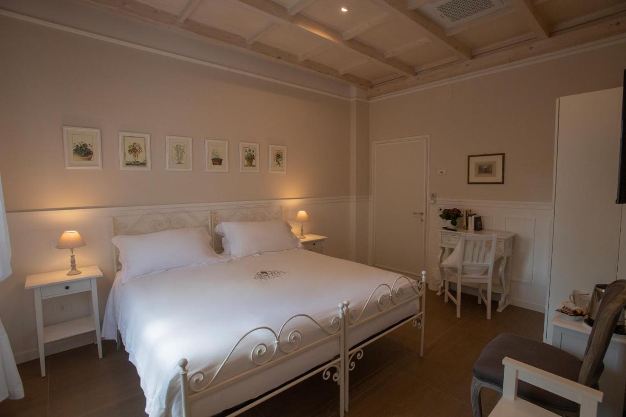 Villa Luce Assisi Rooms & Suites ภายนอก รูปภาพ