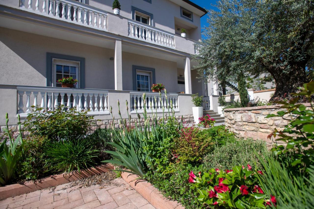 Villa Luce Assisi Rooms & Suites ภายนอก รูปภาพ